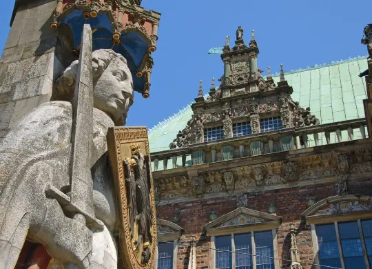 Roland in Bremen Auf Klassenfahrt mit HEROLÉ: Roland in Bremen.