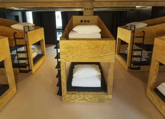 Auf Klassenfahrt mit HEROLÉ: 12-Bett-Schlaafsaal im Jo&Joe Gentilly in Paris