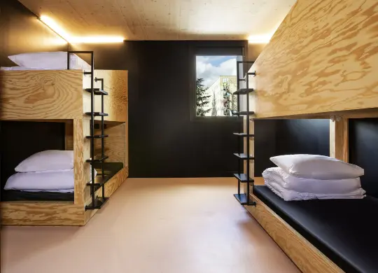 Auf Klassenfahrt mit HEROLÉ: 4-Bett-Zimmer im Jo&Joe Gentilly in Paris