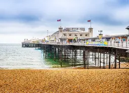 Auf Klassenfahrt mit HEROLÉ: Pier in Brighton.