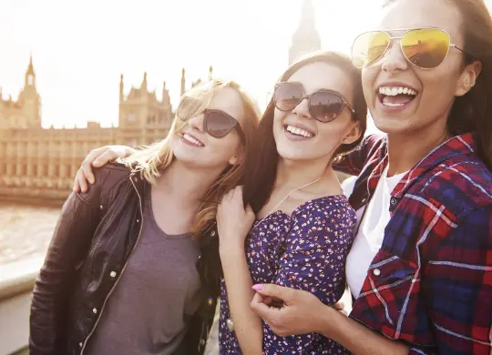 3 Schüler in London Auf Klassenfahrt mit HEROLÉ: 3 Schüler in London.