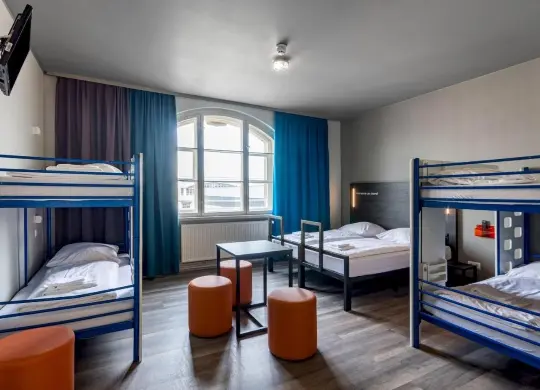 Auf Klassenfahrt mit HEROLÉ: 6-Bett-Zimmer im a&o Hostel Leipzig Hauptbahnhof