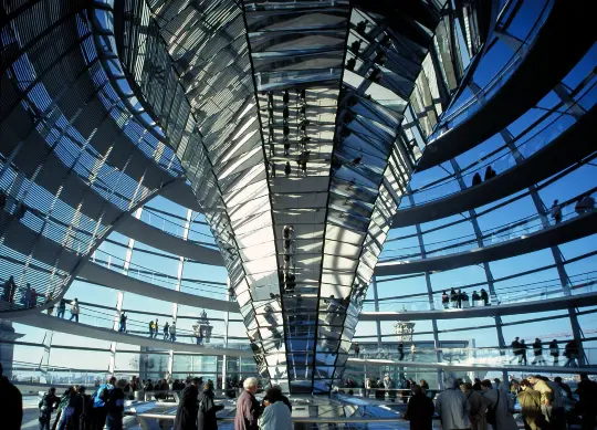 Auf Klassenfahrt mit HEROL&Eacute;: Reichstag in Berlin.