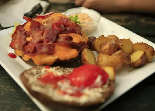 Ein einzigartiger dänischer Burger in Kopenhagen Auf Klassenfahrt mit HEROLÉ: Nutzen Sie die Möglichkeit auf Ihrer Klassenreise einen originalen dänischen Burger in Kopenhagen zu essen