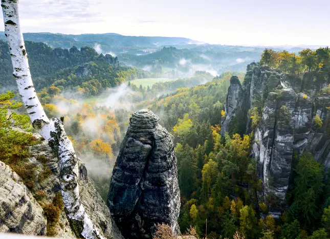 Auf Klassenfahrt mit HEROLÉ: Felsen in der sächsischen Schweiz.