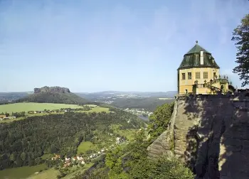 Festung Königstein in der Sächsische Schweiz Auf Klassenfahrt mit HEROLÉ: Festung Königstein mit Friedrichsburg in der Sächsische Schweiz