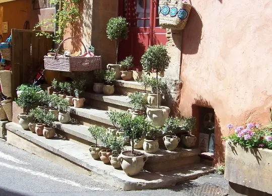 Auf Klassenfahrt mit HEROLÉ: Roussillon in der Provence.
