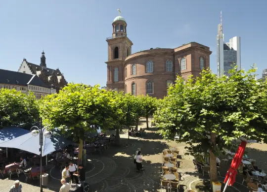 Paulskirche in Frankfurt Auf Klassenfahrt mit HEROLÉ: Paulskirche in Frankfurt.