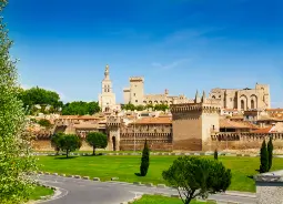 Auf Klassenfahrt mit HEROLÉ: Avignon in der Provence.