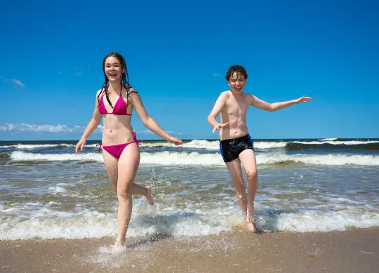 Auf Klassenfahrt mit HEROL&Eacute;: Wasserspa&szlig; an der Ostsee.