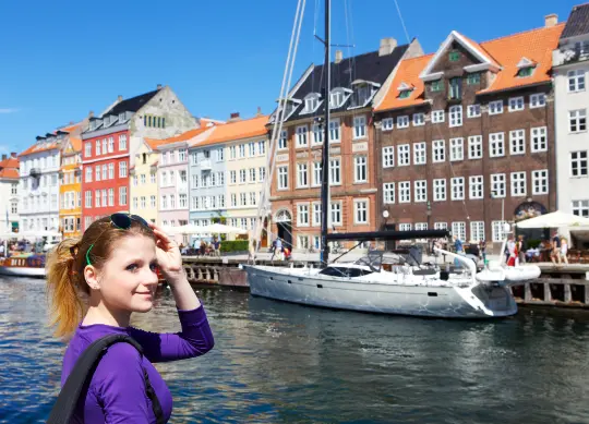 Tourist in Kopenhagen Auf Klassenfahrt mit HEROLÉ: Tourist in Kopenhagen.