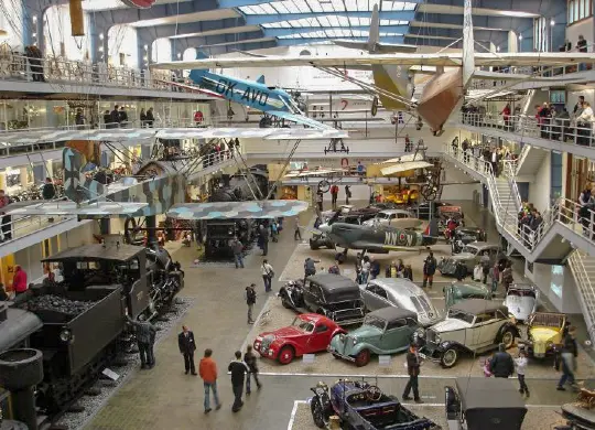Auf Klassenfahrt mit HEROLÉ: Technikmuseum in Prag.