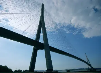 Pont de Normandie Auf Klassenfahrt mit HEROLÉ: Pont de Normandie.
