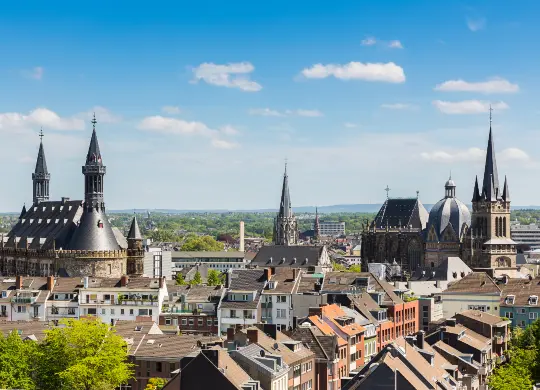 Auf Klassenfahrt mit HEROLÉ: Stadtpanorama in Aachen.