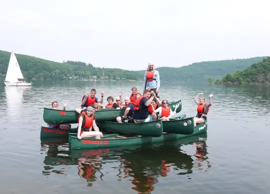 Auf Klassenfahrt mit HEROL&Eacute;: Kanutour Spa&szlig; in der Eifel.