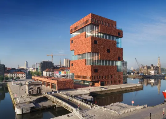 Auf Klassenfahrt mit HEROL&Eacute;: Modemuseum in Antwerpen.