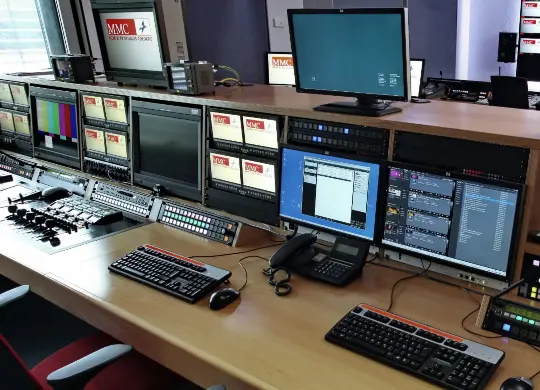 Blick hinter die Kulissen der MCC- Filmstudios in Köln Auf Klassenfahrt mit HEROLÉ: Nutzen Sie die Möglichkeit einen Workshop in den MCC Studios in Köln zu erleben