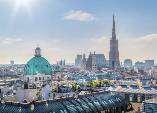 Auf Klassenfahrt mit HEROL&Eacute;: &Uuml;ber den D&auml;chern von Wien.