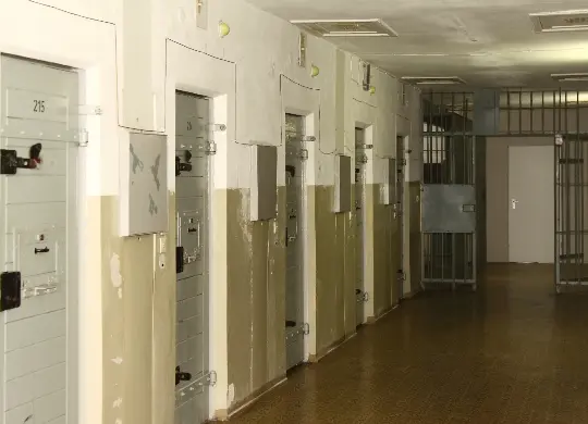 Gedenkstätte Hohenschönhausen in Berlin Auf Klassenfahrt mit HEROLÉ: Gedenkstätte Hohenschönhausen in Berlin.
