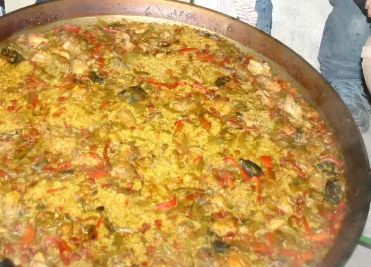 Auf Klassenfahrt mit HEROL&Eacute;: Typisch spanisch: Paella.