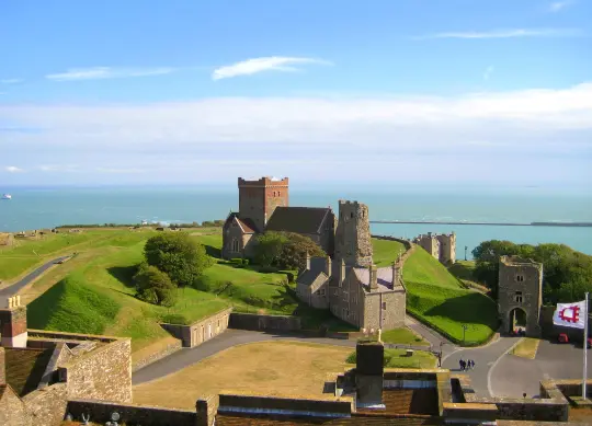 Canterbury Auf Klassenfahrt mit HEROLÉ: Blick auf die Dover Castle in Canterbury.