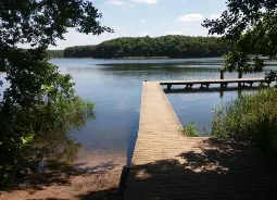 Auf Klassenfahrt mit HEROLÉ: Zugang zum See Jugendherberge Mirow an den Mecklenburger Seen