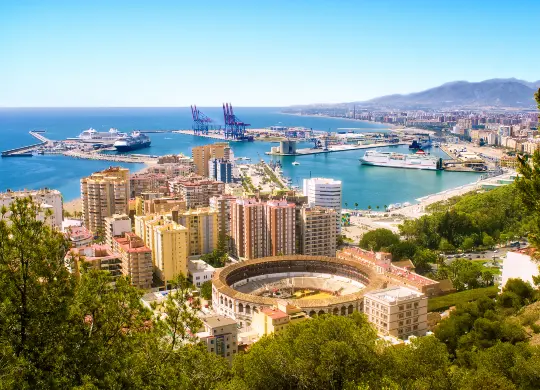 Málaga - Blick vom Gibralfaro auf die Stadt Auf Klassenfahrt mit HEROLÉ: Málaga - Blick vom Gibralfaro auf die Stadt