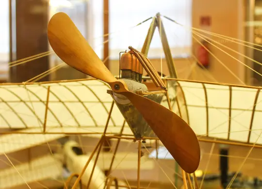 Auf Klassenfahrt mit HEROL&Eacute;: Ausstellungsst&uuml;ck im Leonardo da Vinci Museum in Mailand
