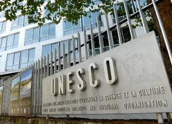 Globale Nachhaltigkeitsagenda BNE der UNESCO Auf Klassenfahrt mit HEROLÉ: Globale Nachhaltigkeitsagenda BNE der UNESCO