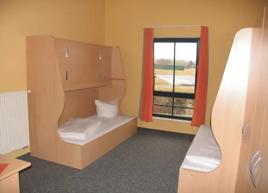 Auf Klassenfahrt mit HEROLÉ: Themenhauszimmer im EUROVILLE in Naumburg