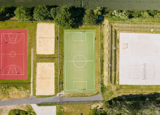 Auf Klassenfahrt mit HEROLÉ: Außensportanlagen im EUROVILLE in Naumburg