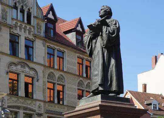 Auf Klassenfahrt mit HEROLÉ: Lutherdenkmal in Erfurt