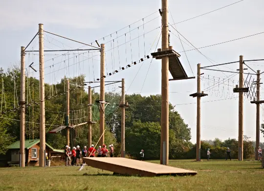 Auf Klassenfahrt mit HEROLÉ: Klettergarten an der Jugendbildungsstätte Volkersberg in der Rhön