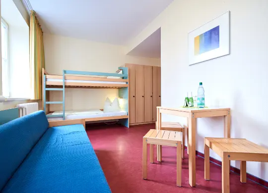 Auf Klassenfahrt mit HEROLÉ: Zimmerbeispiel der Jugendherberge Fulda in der Rhön.