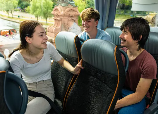 Klassenfahrt Bus HEROLÉ Auf Klassenfahrt mit HEROLÉ: Gemeinsam unterwegs im Bus