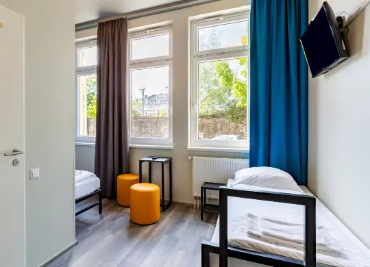Auf Klassenfahrt mit HEROLÉ: Beispielzimmer für Begleitpersonen im a&o Hostel Aachen