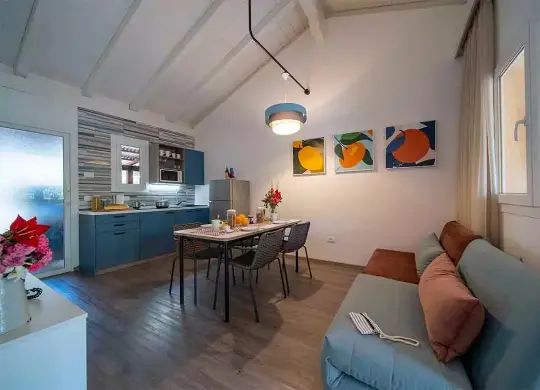 Auf Klassenfahrt mit HEROLÉ: Innenansicht Appartment Ferienanlage Bi-Village