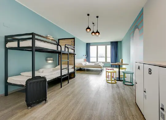 Auf Klassenfahrt mit HEROLÉ: Zimmerbeispiel im MEININGER Hotel Venezia Mestre in Venedig