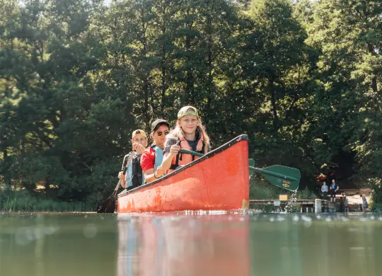 Auf Klassenfahrt mit HEROLÉ: Kanufahrt bei der Jugenherberge Mirow, Mecklenburger Seen