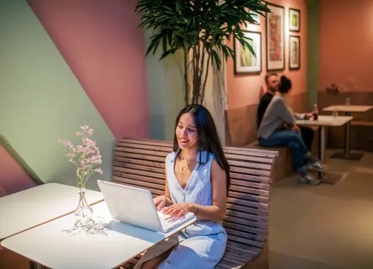 Auf Klassenfahrt mit HEROLÉ: Pink Flamingo Hostel in Den Haag