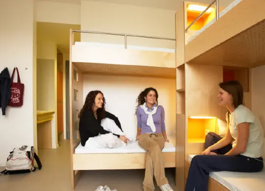 Auf Klassenfahrt mit HEROLÉ: Beispielzimmer im Youth Hostel Echternach