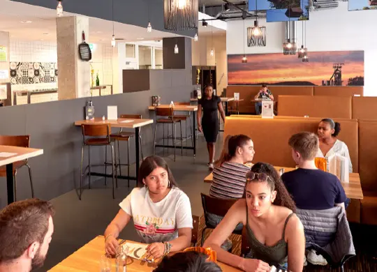 Auf Klassenfahrt mit HEROLÉ: Restaurant "Melting Pot" in der Jugenherberge Esch sur Alzette in Luxemburg