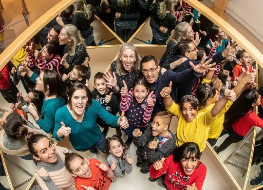 Auf Klassenfahrt mit HEROLÉ: Experimente im Science Center
