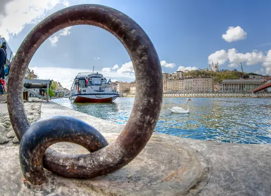 Auf Klassenfahrt mit HEROLÉ: Bootsfahrt in Lyon