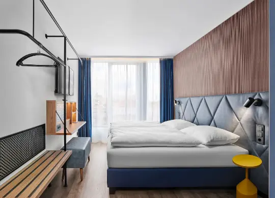 Auf Klassenfahrt mit HEROLÉ: Doppelzimmer für die Begleitpersonen im H2 Hotel Erfurt