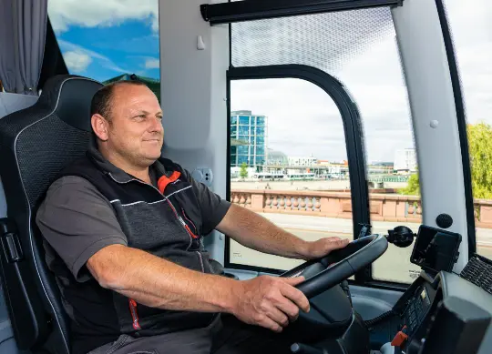 Auf Klassenfahrt mit HEROL&Eacute;: Unterwegs mit dem Bus