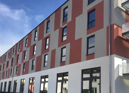 Auf Klassenfahrt mit HEROLÉ: Moderner Anbau der Römerstadt-Jugendherberge Trier
