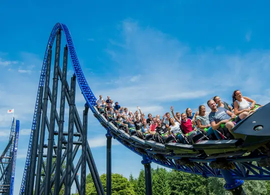 Freizeitpark Walibi Holland Auf Klassenfahrt mit HEROLÉ: Achterbahn Goliath im Freizeitpark Walibi Holland