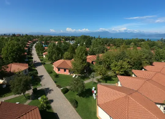Bungalows in der Ferienanlage Bella Italia am Gardasee Auf Klassenfahrt mit HEROLÉ: Bungalows in der Ferienanlage Bella Italia am Gardasee