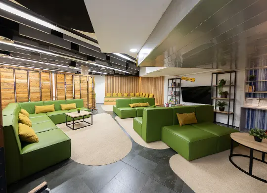 Auf Klassenfahrt mit HEROLÉ: Chill-out Lounge im Hostel Twenty Tú in Barcelona